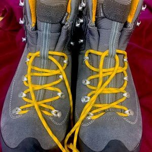 GOR-TEX women’s boots